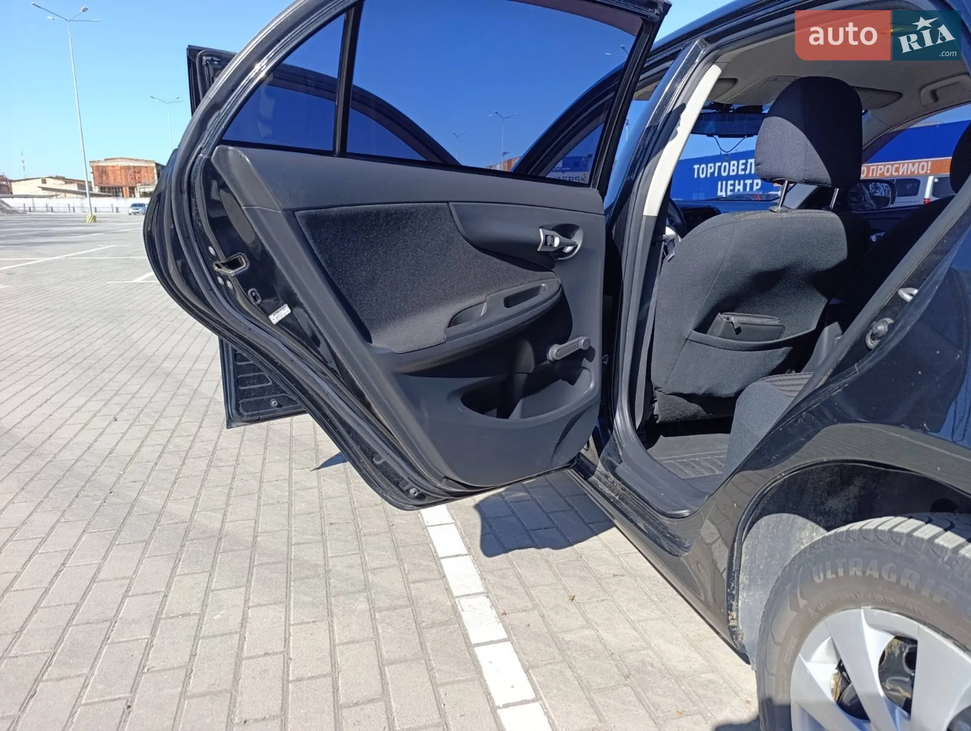 2010 Toyota Corolla - мініатюра 25