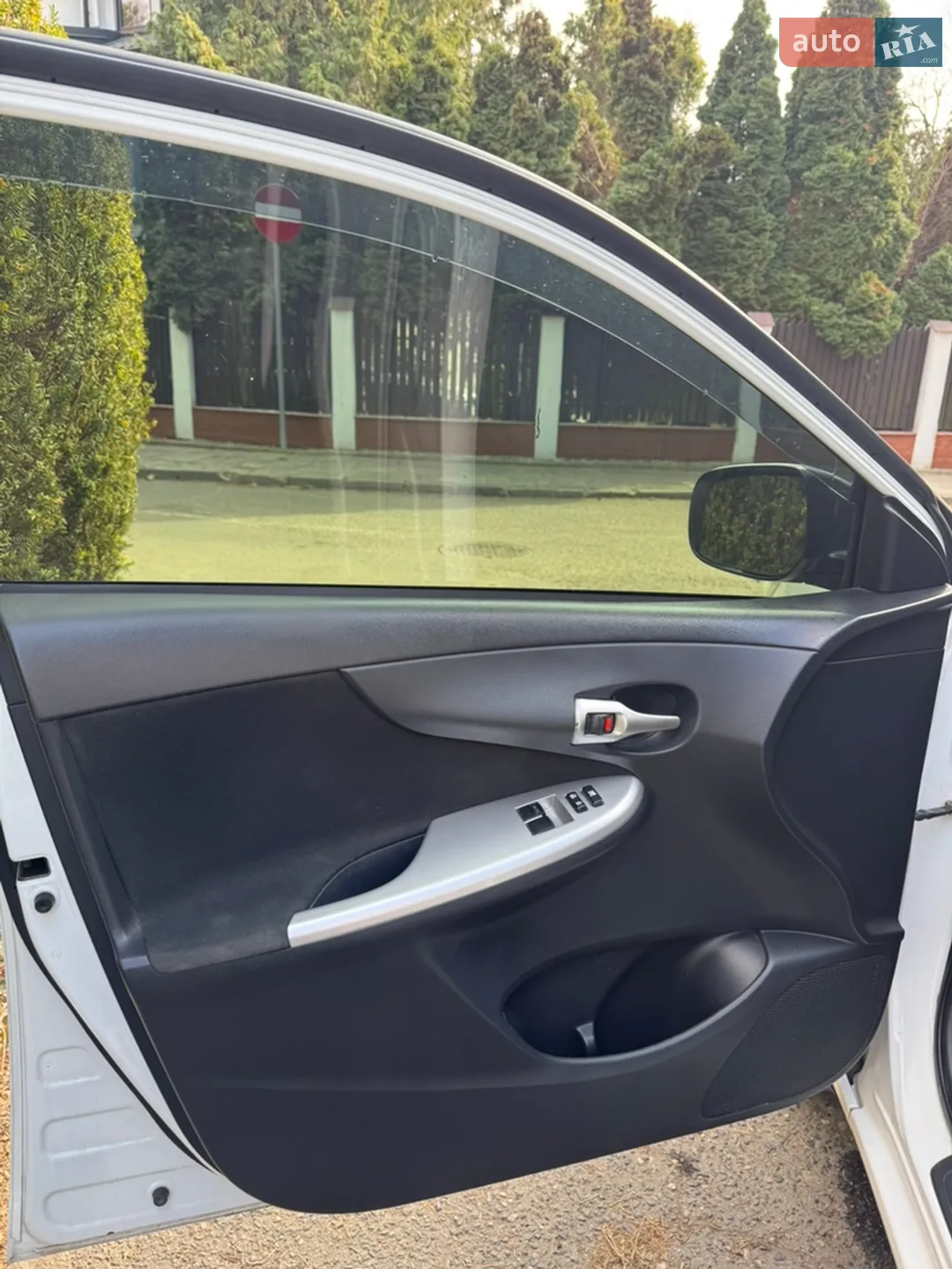 2011 Toyota Corolla - мініатюра 14