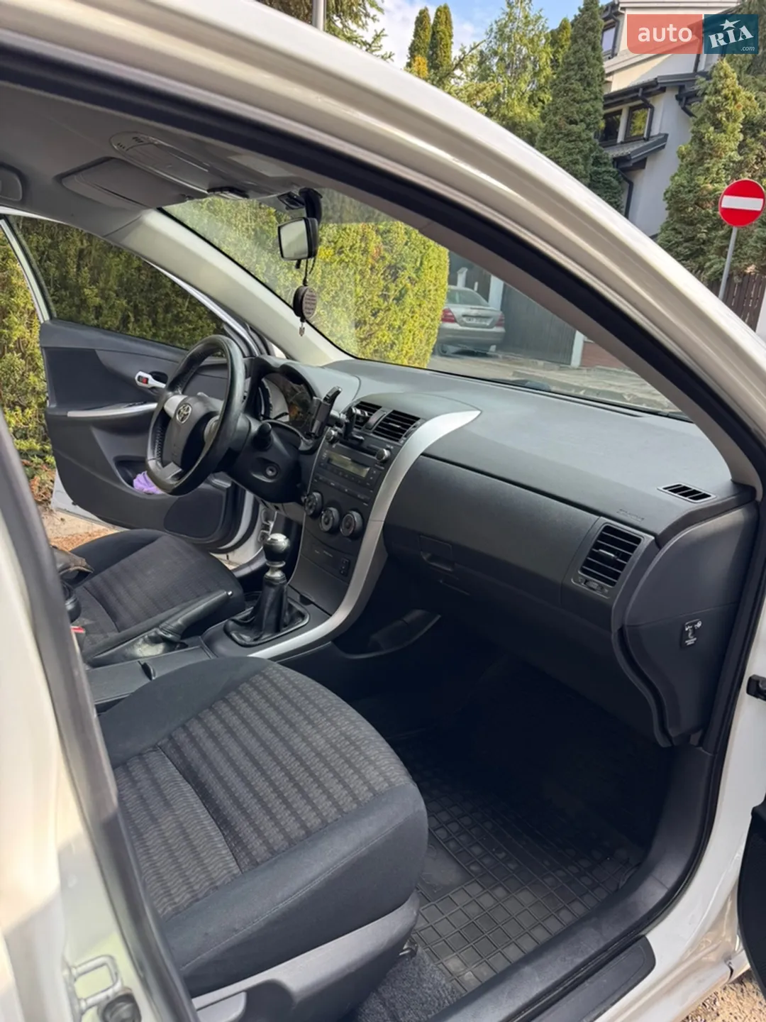 2011 Toyota Corolla - мініатюра 17
