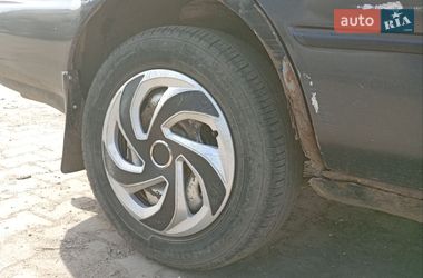 Седан Toyota Corolla 1994 в Одесі