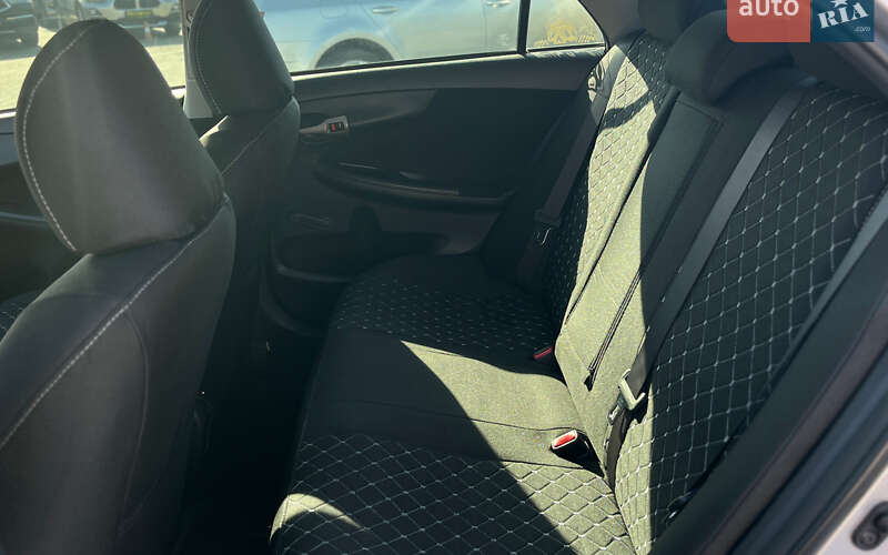 Седан Toyota Corolla 2008 в Мукачевому