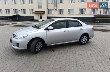 Седан Toyota Corolla 2010 в Гайсину