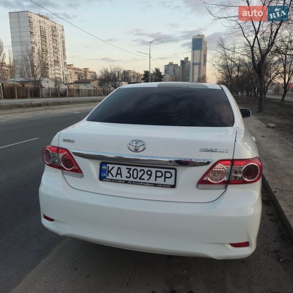 Седан Toyota Corolla 2010 в Киеве фото 2 Седан Toyota Corolla 2010 в Киеве