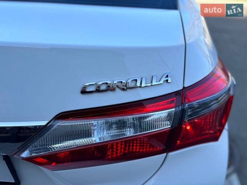 Седан Toyota Corolla 2017 в Миколаєві