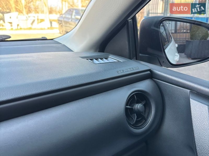 Седан Toyota Corolla 2017 в Миколаєві