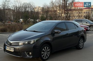 Седан Toyota Corolla 2014 в Києві