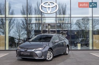 Седан Toyota Corolla 2024 в Дніпрі