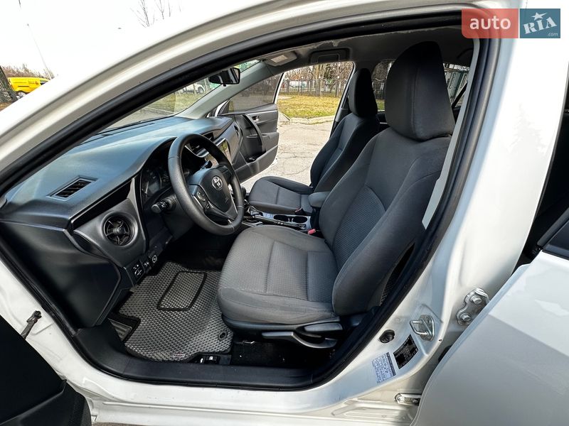 Седан Toyota Corolla 2017 в Києві