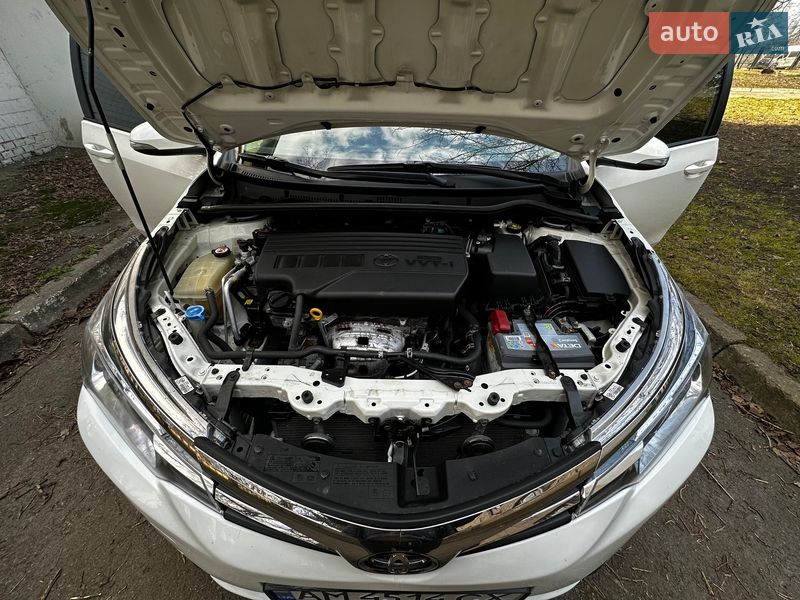 Седан Toyota Corolla 2017 в Києві