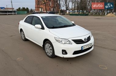 Седан Toyota Corolla 2011 в Харкові