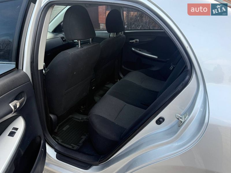 Седан Toyota Corolla 2012 в Харькове