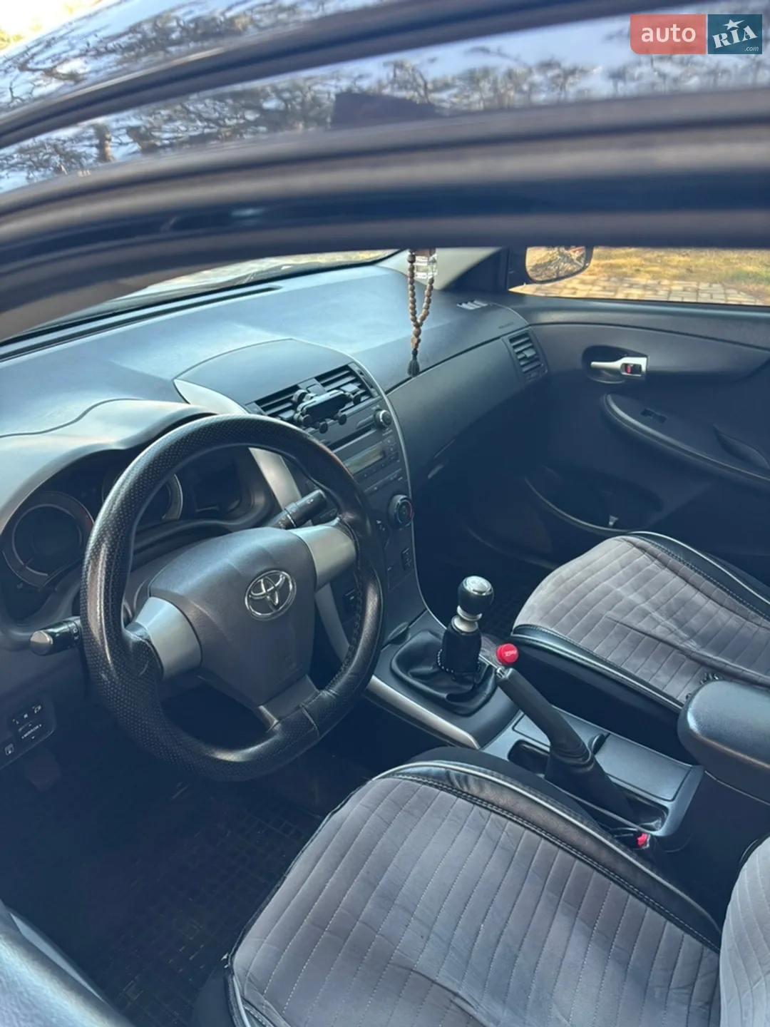 2010 Toyota Corolla - мініатюра 4