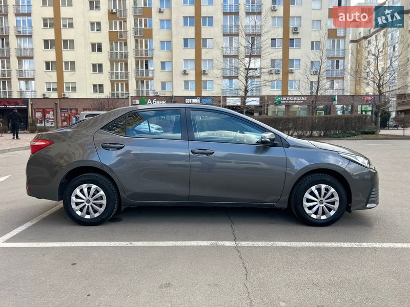 Седан Toyota Corolla 2017 в Киеве фото 4 Седан Toyota Corolla 2017 в Киеве
