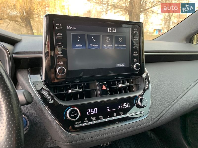 Седан Toyota Corolla 2021 в Кривом Роге
