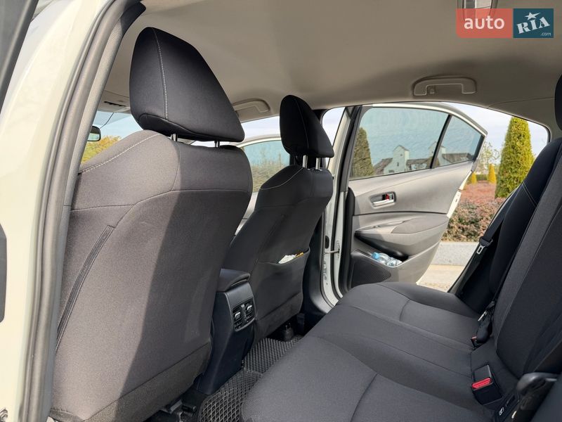 Седан Toyota Corolla 2019 в Днепре