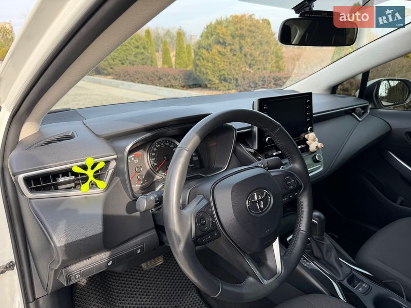 Седан Toyota Corolla 2019 в Днепре