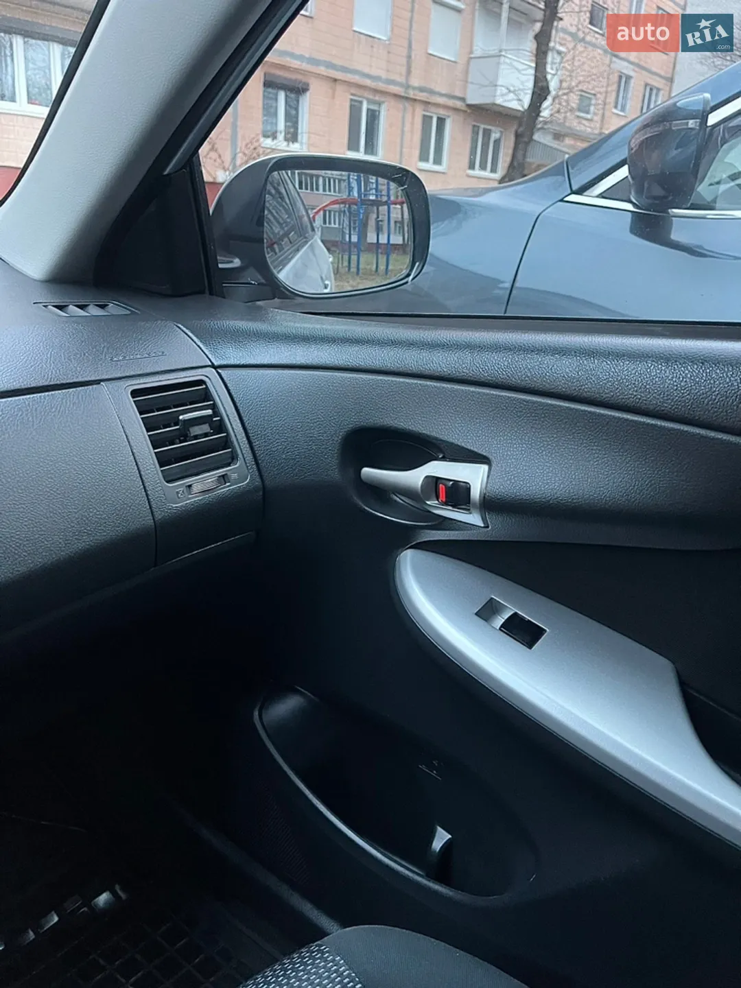 2011 Toyota Corolla - мініатюра 48