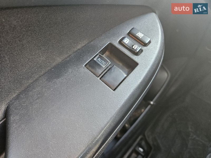 Седан Toyota Corolla 2012 в Кременчуге