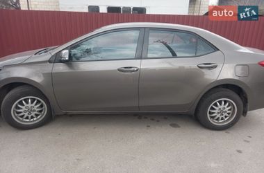 Седан Toyota Corolla 2017 в Борисполе