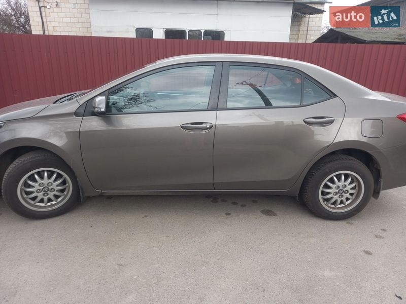 Седан Toyota Corolla 2017 в Борисполе