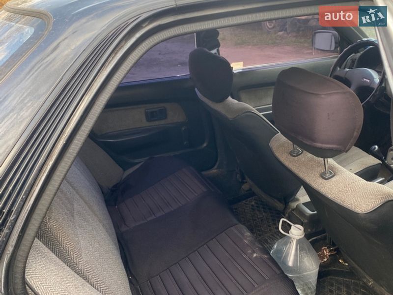 Седан Toyota Corolla 1990 в Харкові