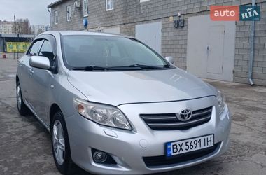 Седан Toyota Corolla 2007 в Нетешине