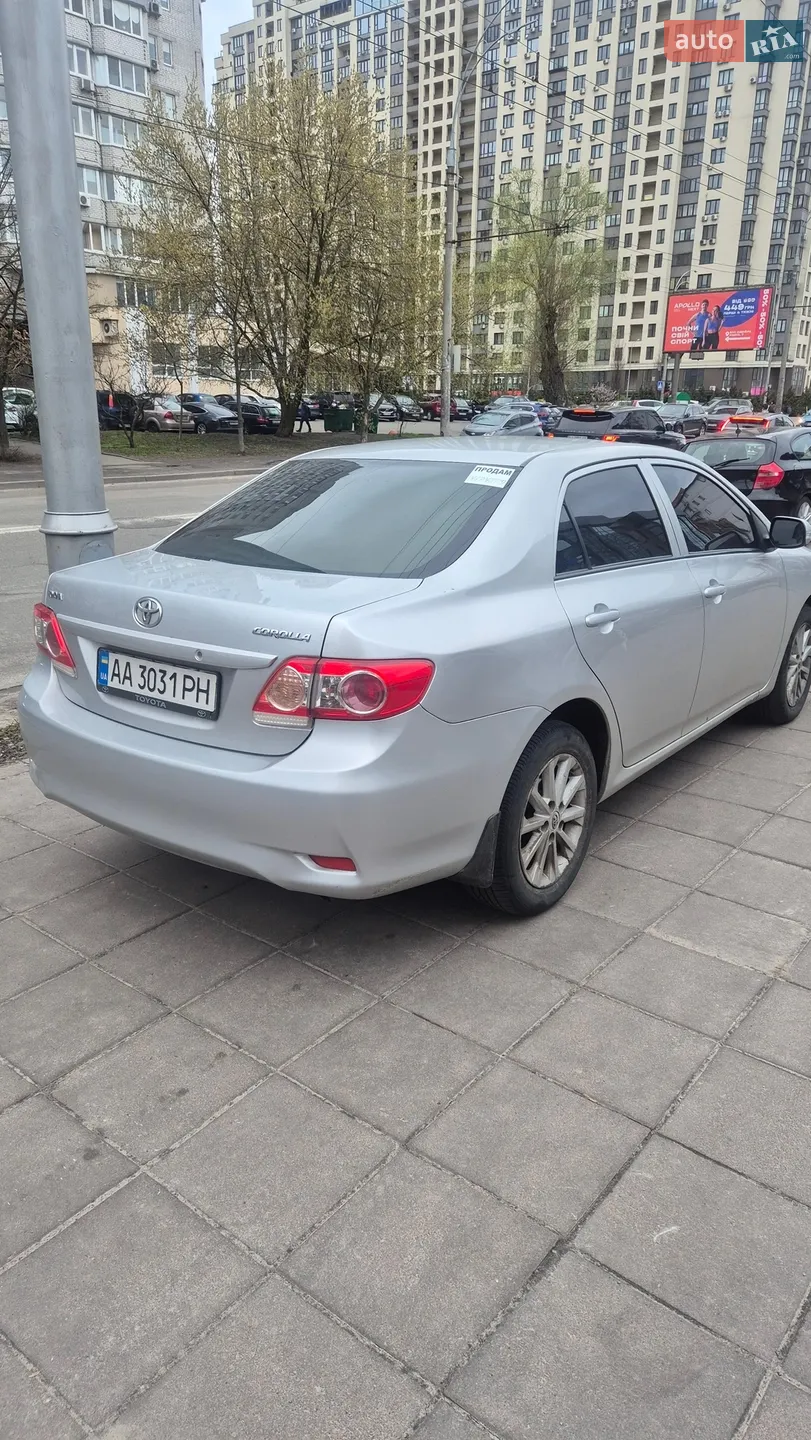 2010 Toyota Corolla - мініатюра 6
