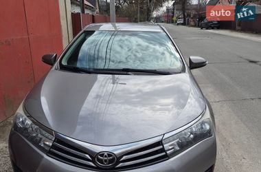 Седан Toyota Corolla 2016 в Киеве