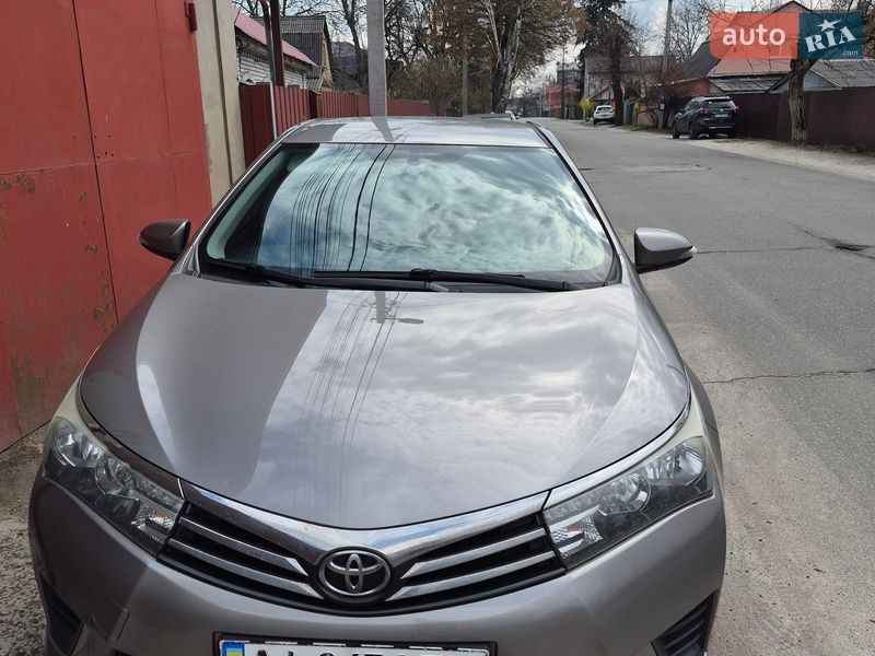 Седан Toyota Corolla 2016 в Києві