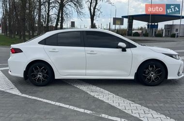Седан Toyota Corolla 2019 в Тульчині