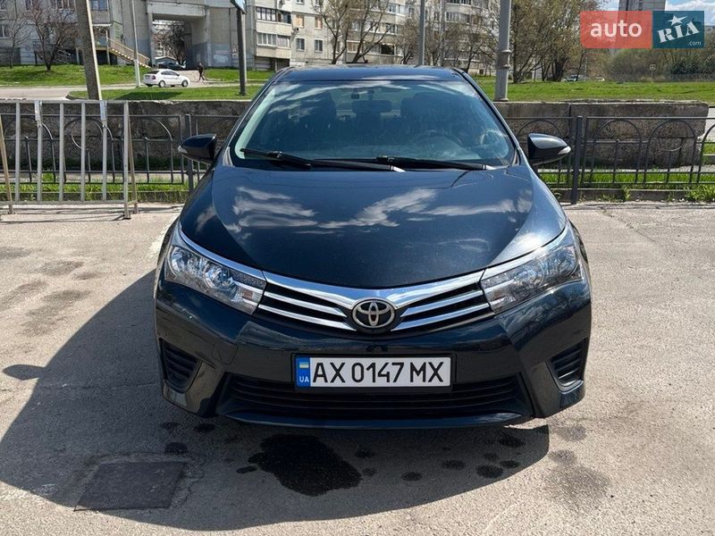 Седан Toyota Corolla 2013 в Харькове фото 2 Седан Toyota Corolla 2013 в Харькове