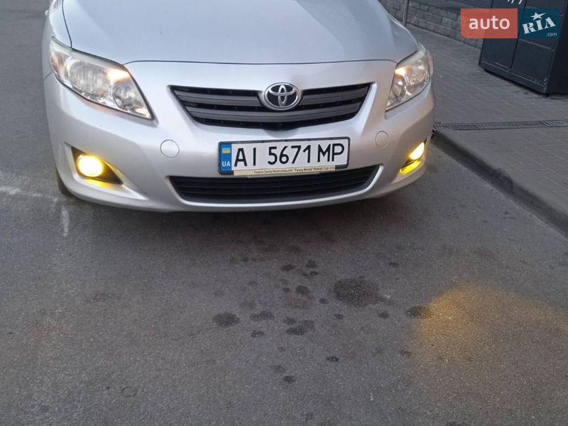 Седан Toyota Corolla 2008 в Киеве