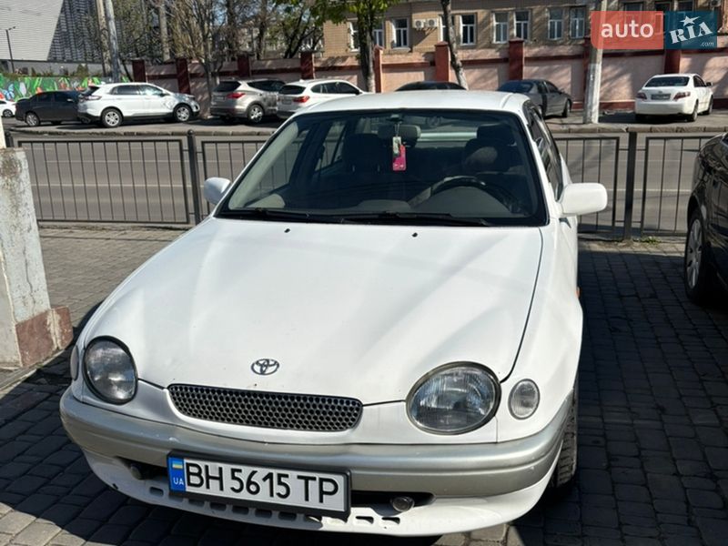 Седан Toyota Corolla 1997 в Одесі фото Седан Toyota Corolla 1997 в Одесі