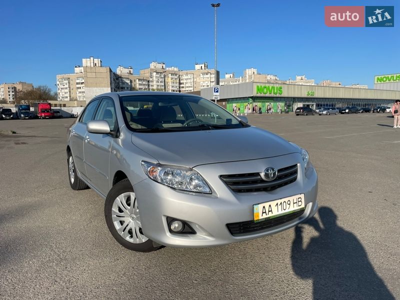 Седан Toyota Corolla 2008 в Киеве