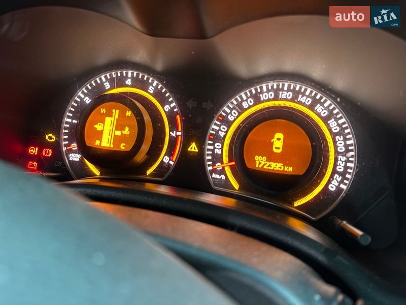 Седан Toyota Corolla 2013 в П'ятихатках