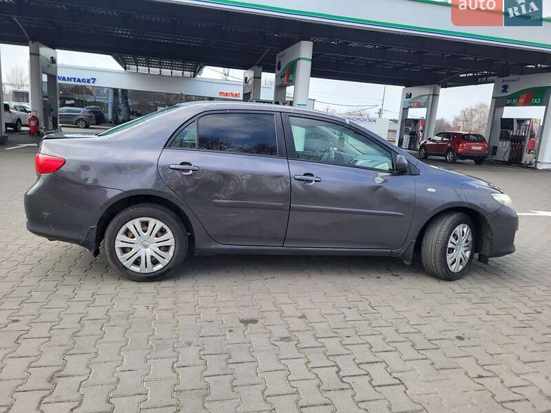 Седан Toyota Corolla 2008 в Киеве