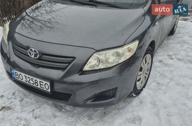 Седан Toyota Corolla 2008 в Гусятине