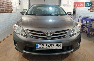 Седан Toyota Corolla 2011 в Прилуках