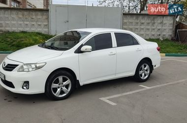 Седан Toyota Corolla 2010 в Києві