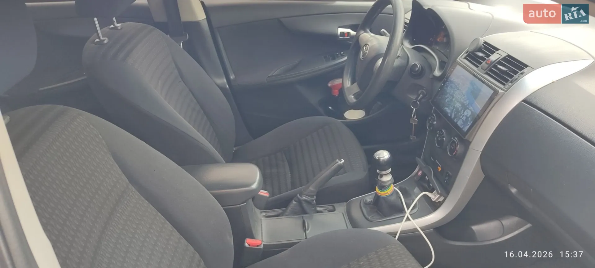 2010 Toyota Corolla - мініатюра 21