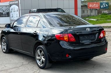Седан Toyota Corolla 2009 в Желтых Водах