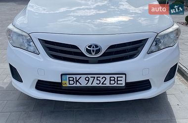 Седан Toyota Corolla 2012 в Вараше