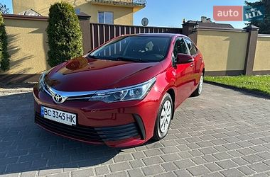 Седан Toyota Corolla 2018 в Львові