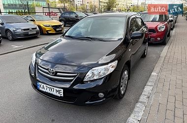 Седан Toyota Corolla 2009 в Києві