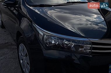 Седан Toyota Corolla 2013 в Кропивницькому