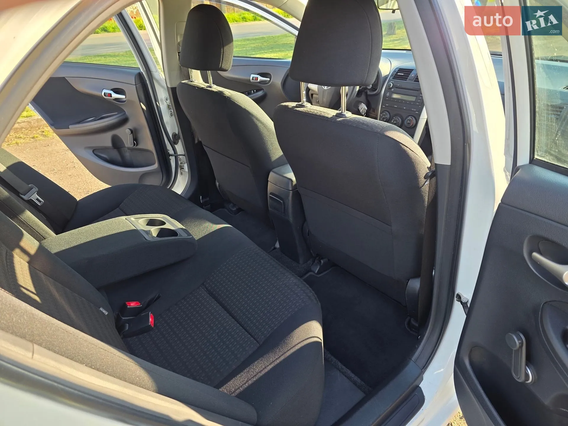 2010 Toyota Corolla - мініатюра 13