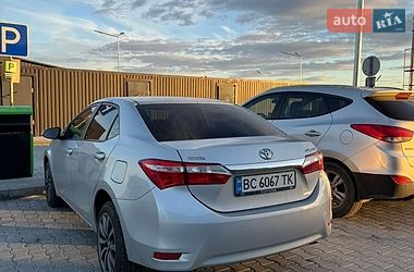 Седан Toyota Corolla 2014 в Львові