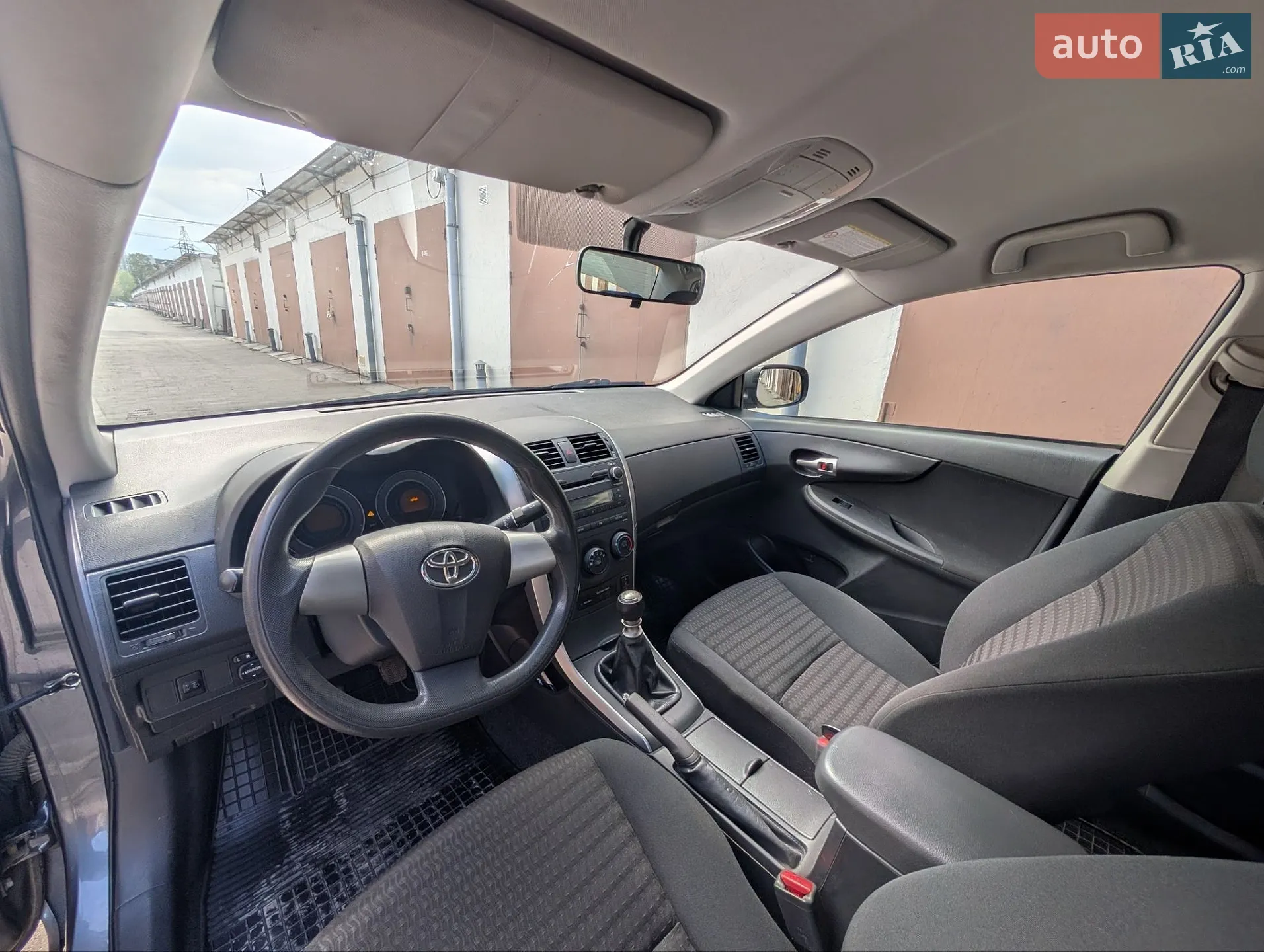 2010 Toyota Corolla - мініатюра 31
