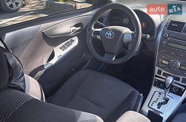 Седан Toyota Corolla 2012 в Кропивницькому