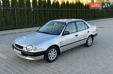 Седан Toyota Corolla 1998 в Одесі